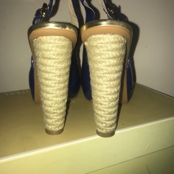 💯% Authentic Michael Kors Blue Slingback Sandals - Picture 3 of 14